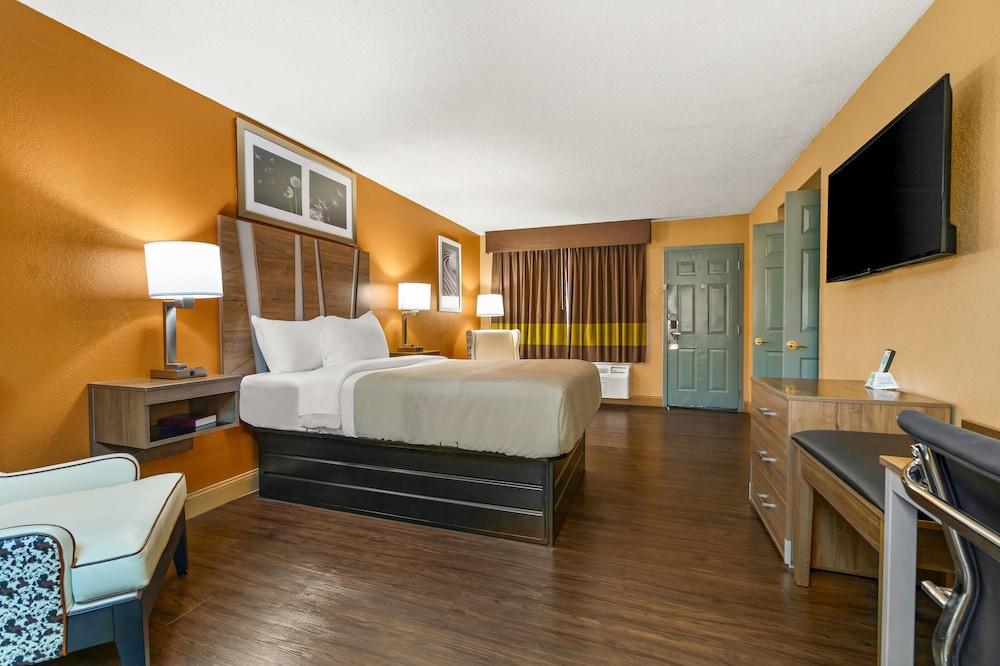Quality Inn & Suites Corinth West photo 24