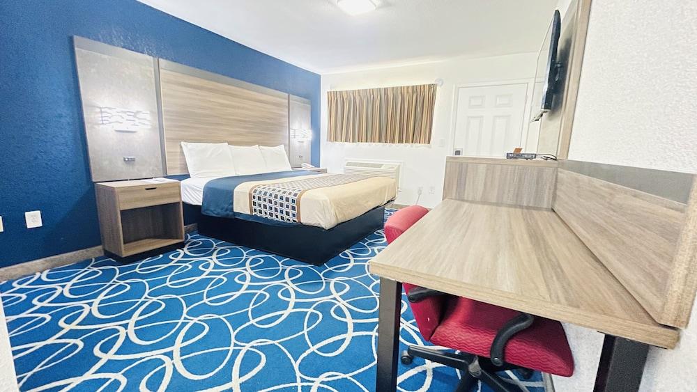 Budget Inn photo 3