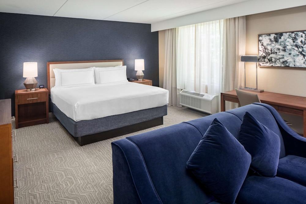 DoubleTree by Hilton Ann Arbor North photo 8