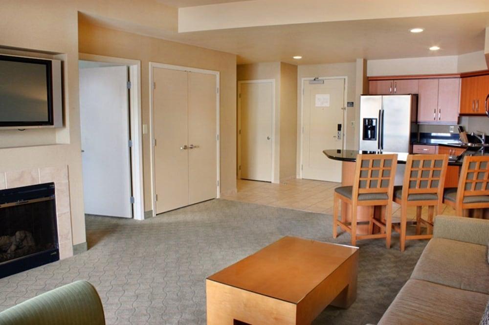 The Platinum Hotel photo 7