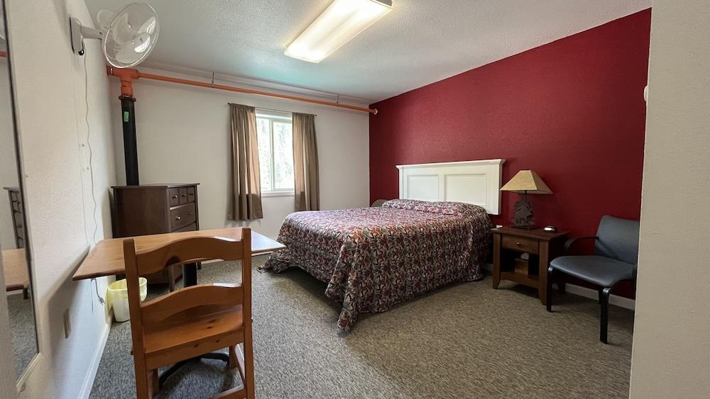 Denali Rainbow Village RV Park and Motel photo 36