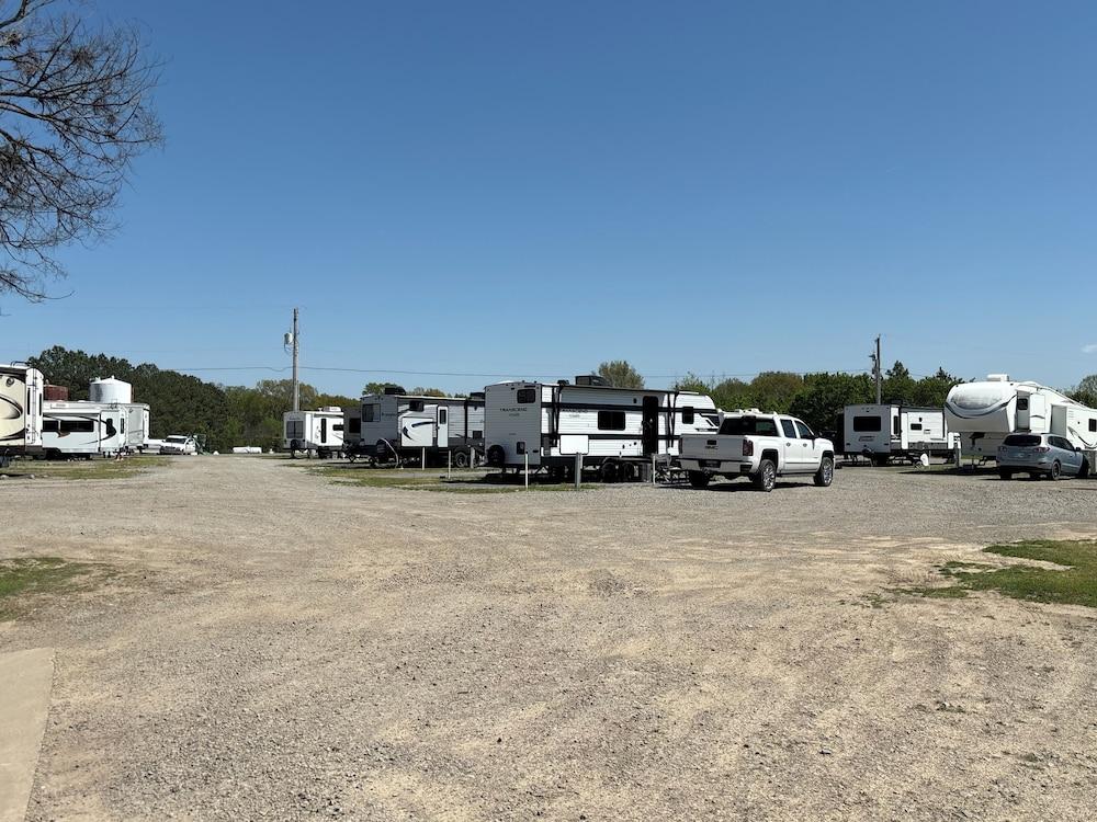 Twin Lakes Inn and RV photo 34