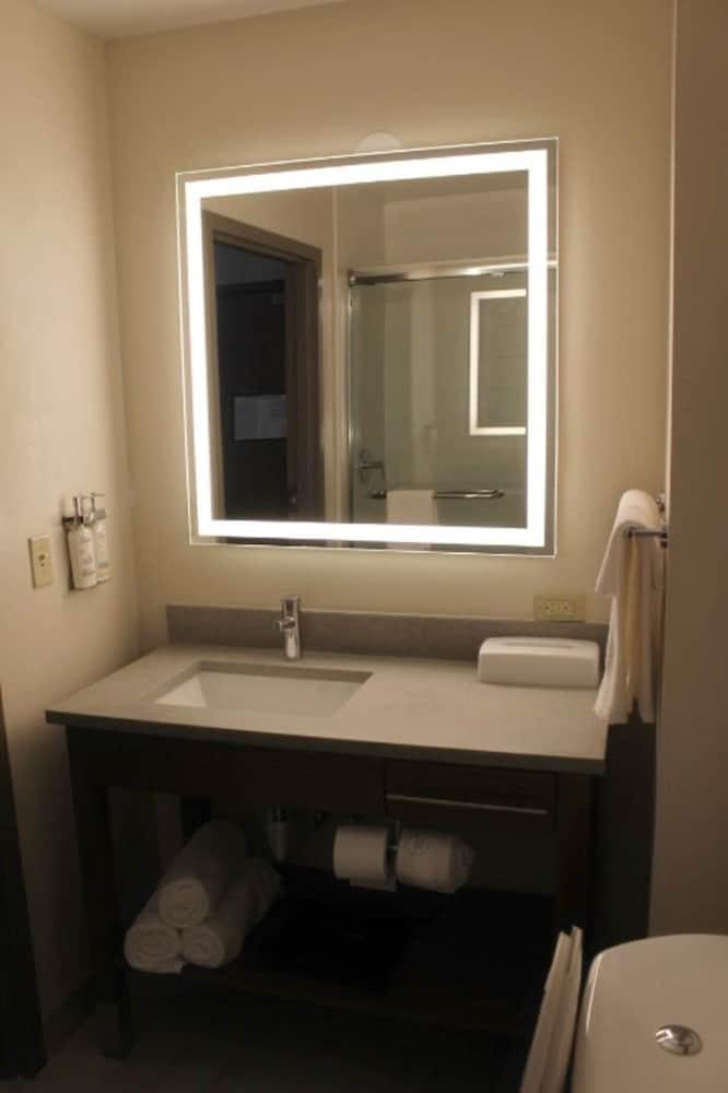 Candlewood Suites Southfield - Detroit by IHG photo 38