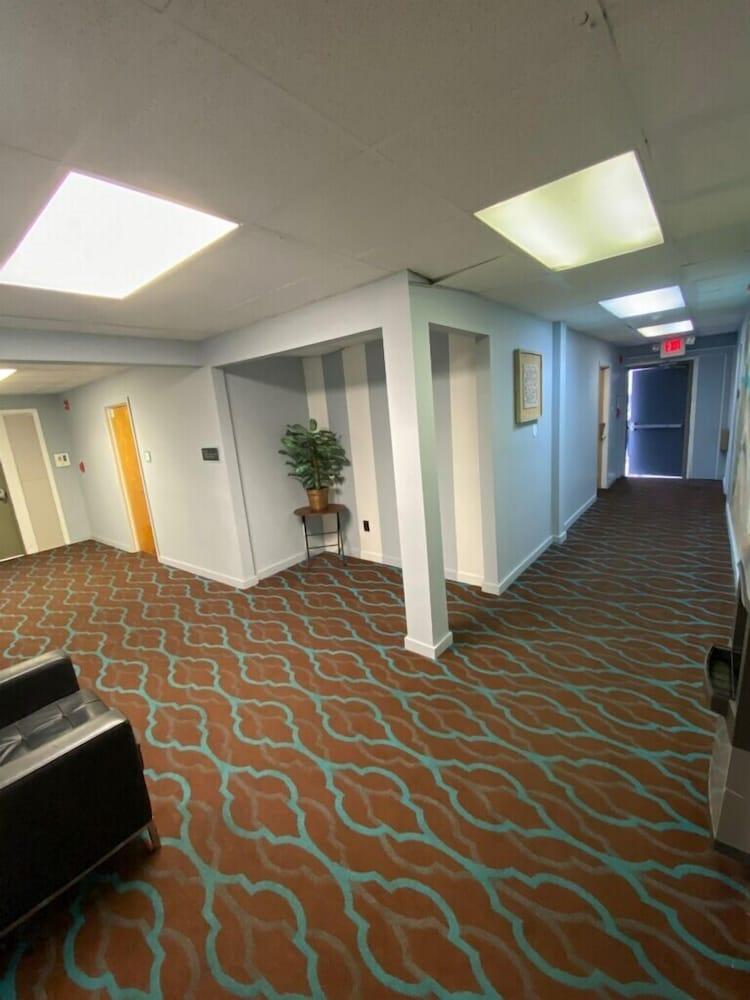 Hammock Inn & Suites - Jersey Shore photo 29