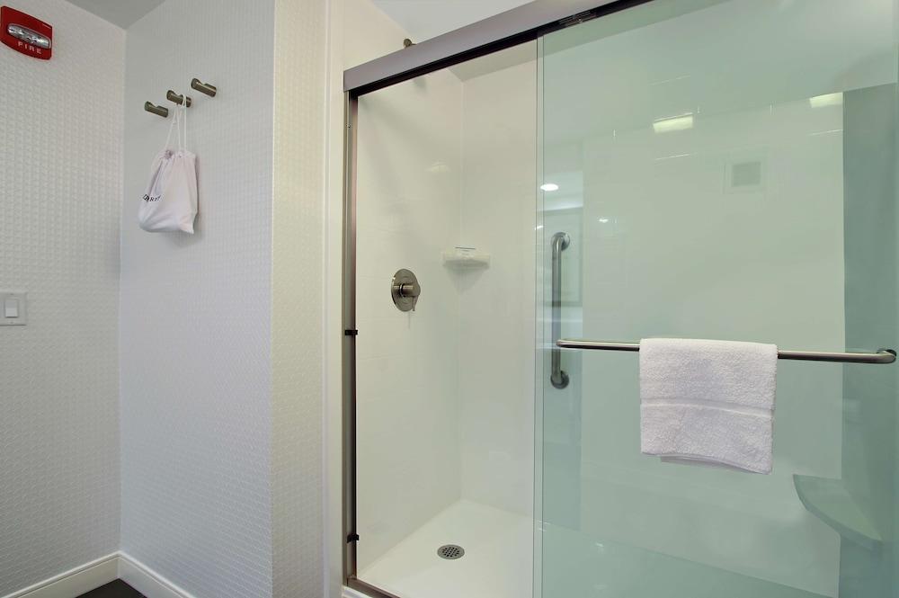 Hampton Inn Hagerstown-I-81 photo 31