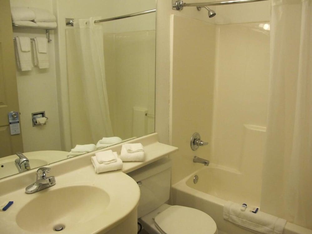 Microtel Inn & Suites by Wyndham Eagle River/Anchorage Area photo 20