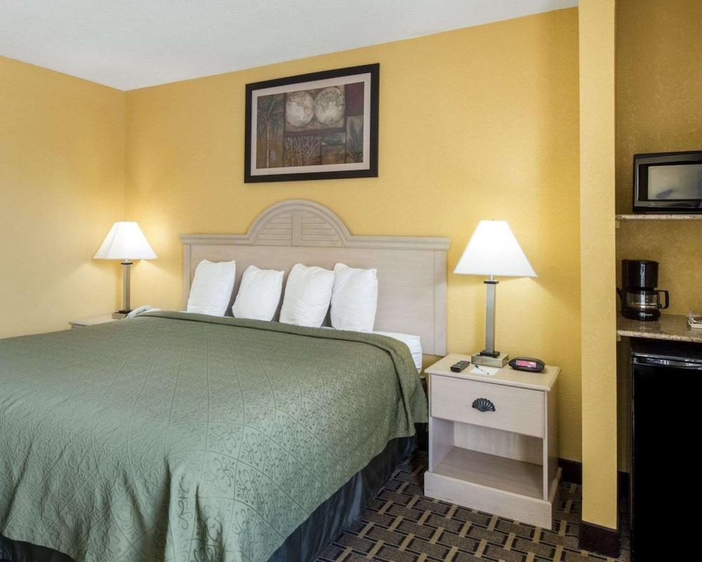 Quality Inn & Suites Corpus Christi Beachside photo 42