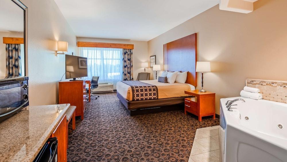 Best Western Plus Rose City Conference Center Inn photo 4