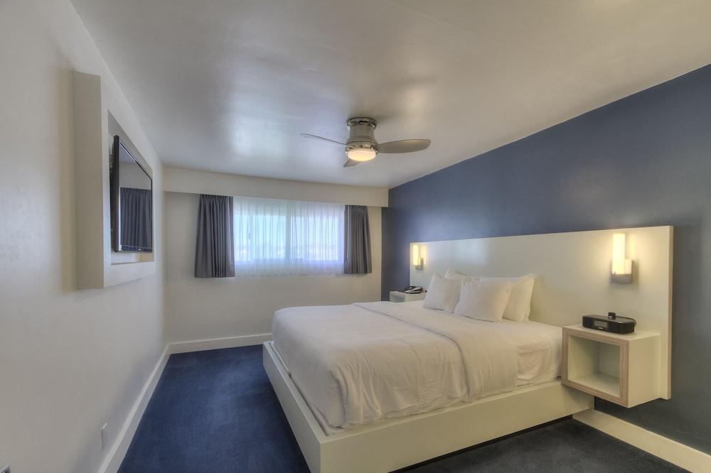 Oceanside Marina Suites photo 39