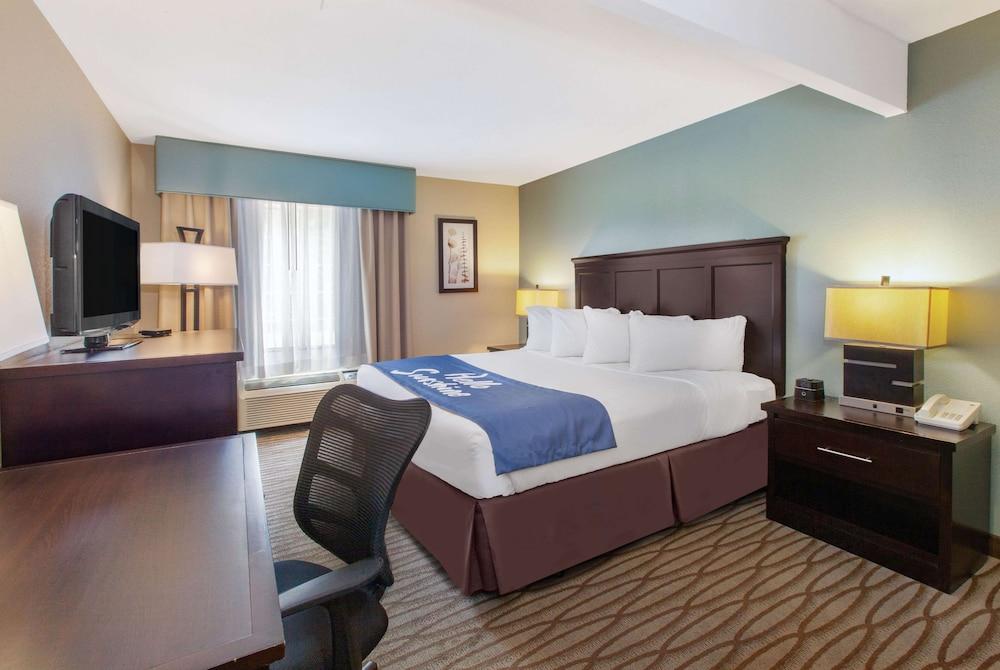 Days Inn by Wyndham Petoskey photo 6