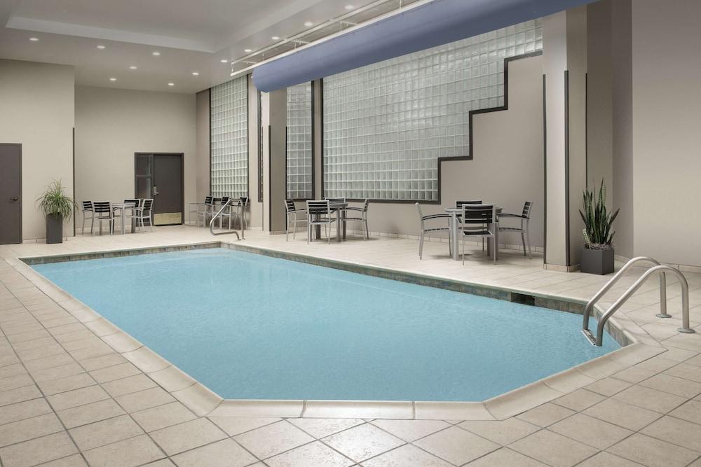 Embassy Suites Hotel Winston-Salem photo 29