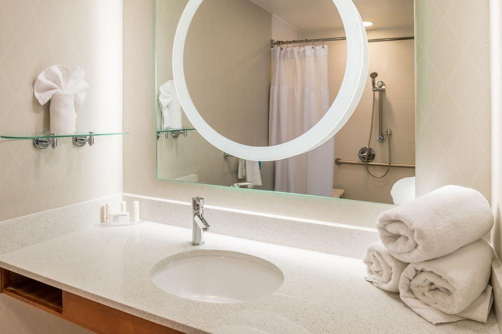 SpringHill Suites Huntsville Downtown photo 5