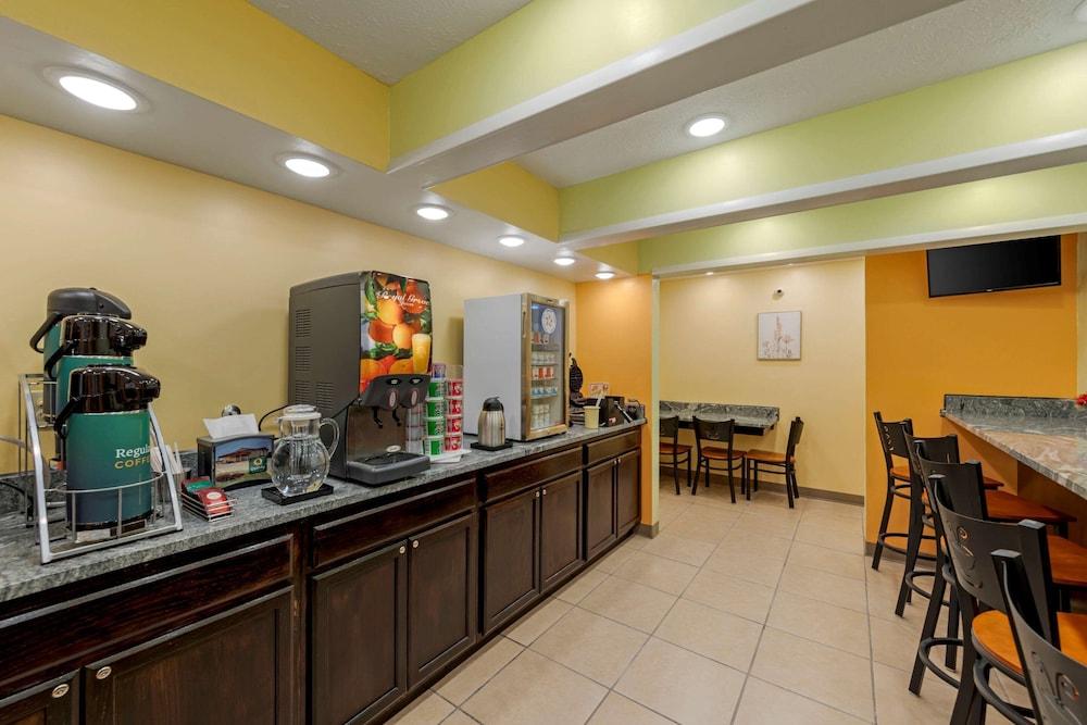 Quality Inn Hamilton photo 28