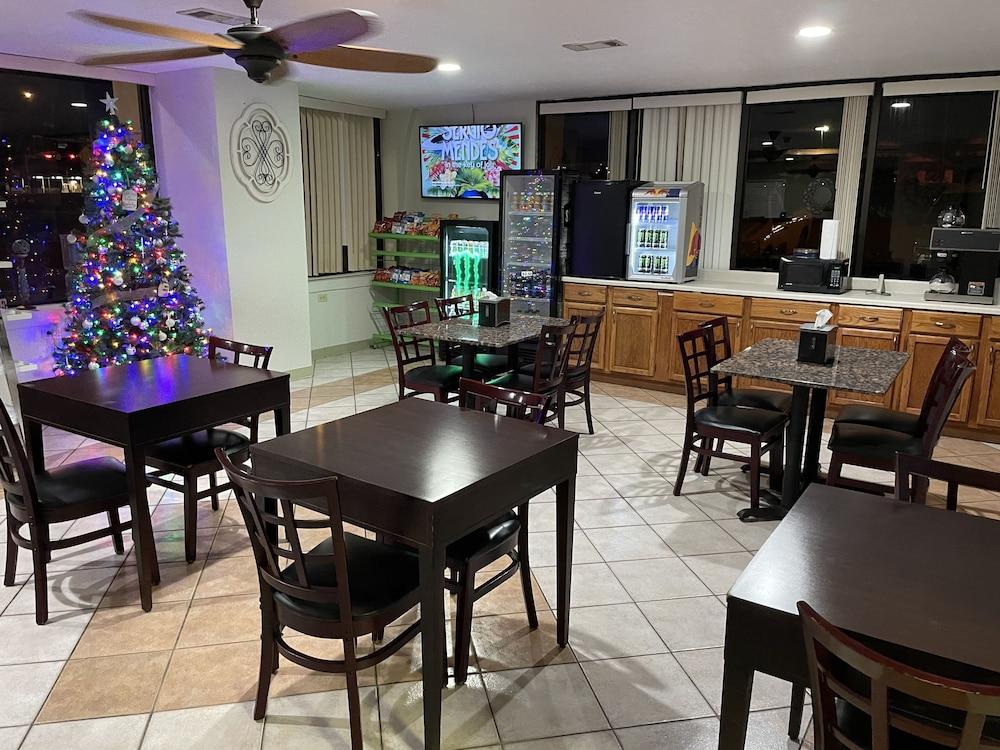 Del Rio Inn photo 3