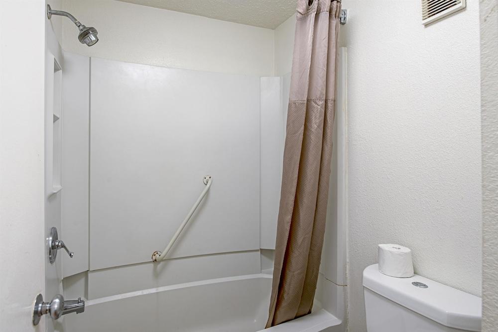 Budget Inn Norfolk Va photo 19