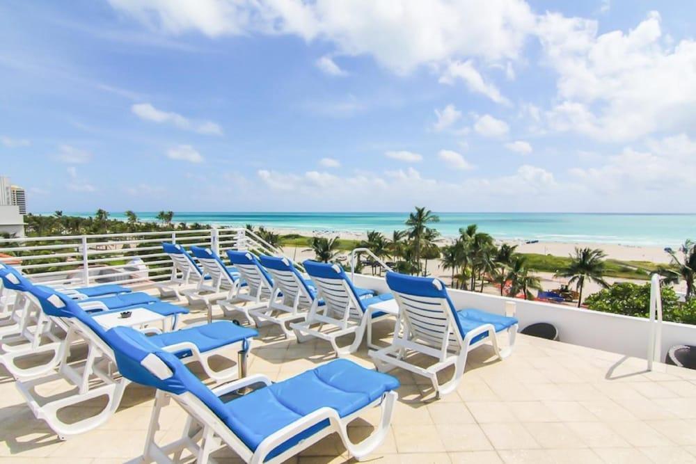 Ocean Drive Studios Beach Front photo 25