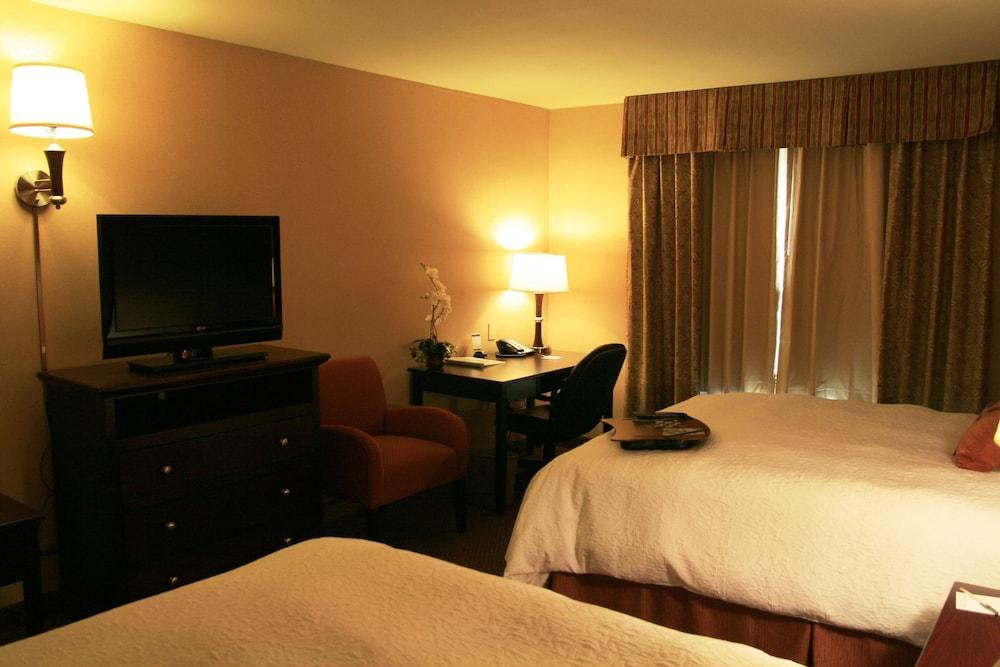 Hampton Inn Las Vegas North Speedway photo 4
