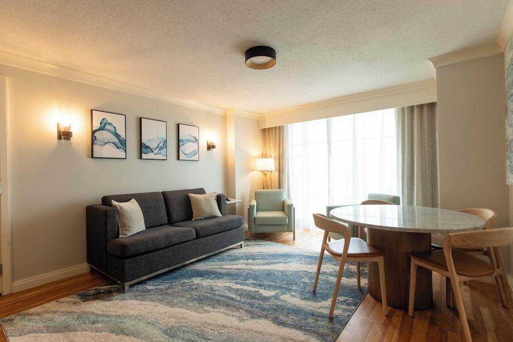 Hilton Virginia Beach Oceanfront photo 79