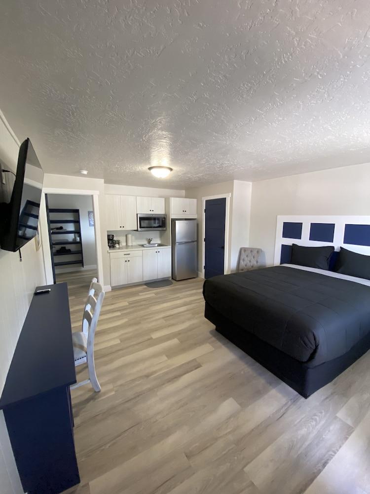 CB&M Executive Suites photo 2