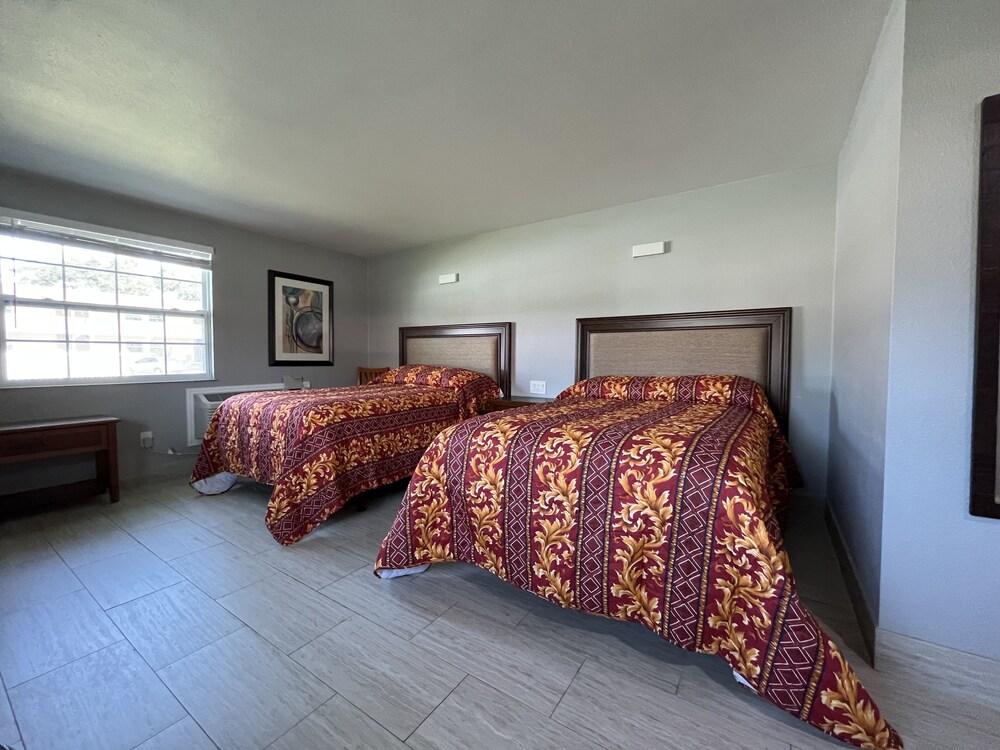 Heritage Inn photo 16