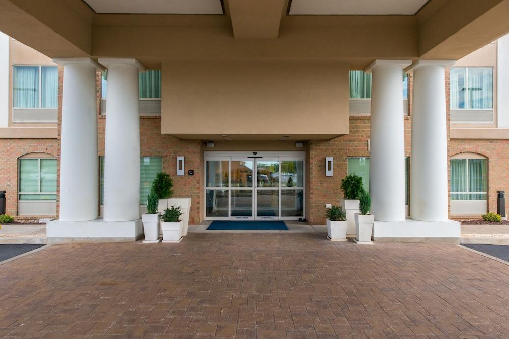 Holiday Inn Express Hotel and Suites Scranton by IHG photo 61