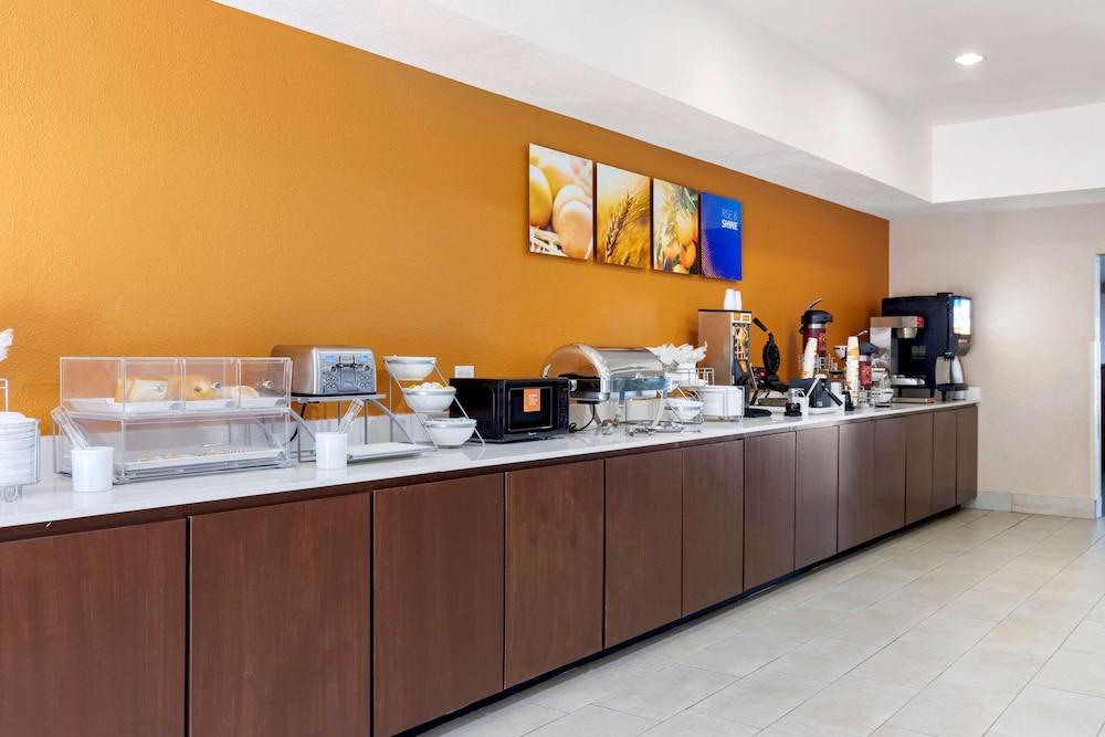 Comfort Suites Copperas Cove photo 10