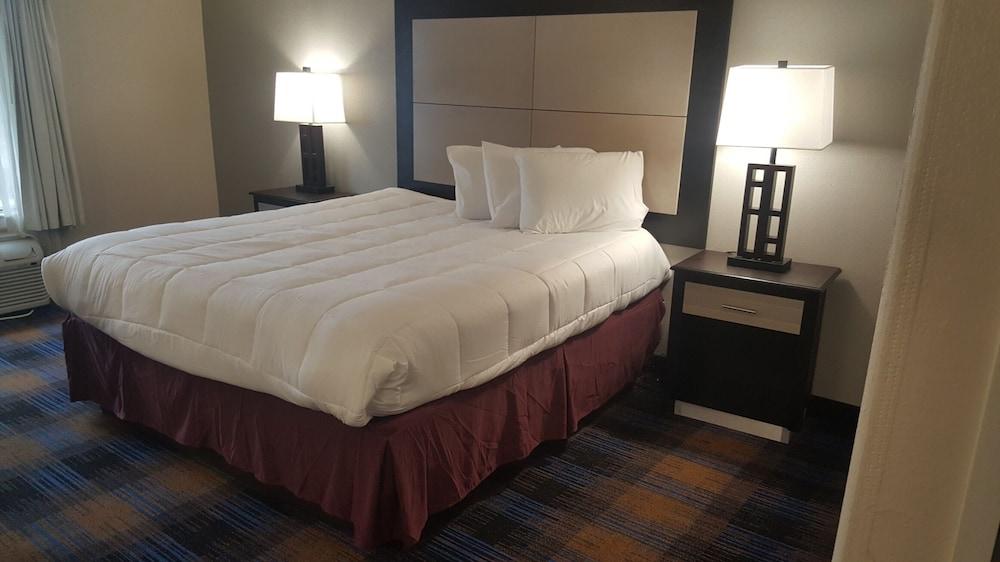 Regency inn and Suites photo 2