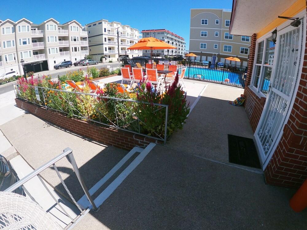 Sea Chest Motel photo 4