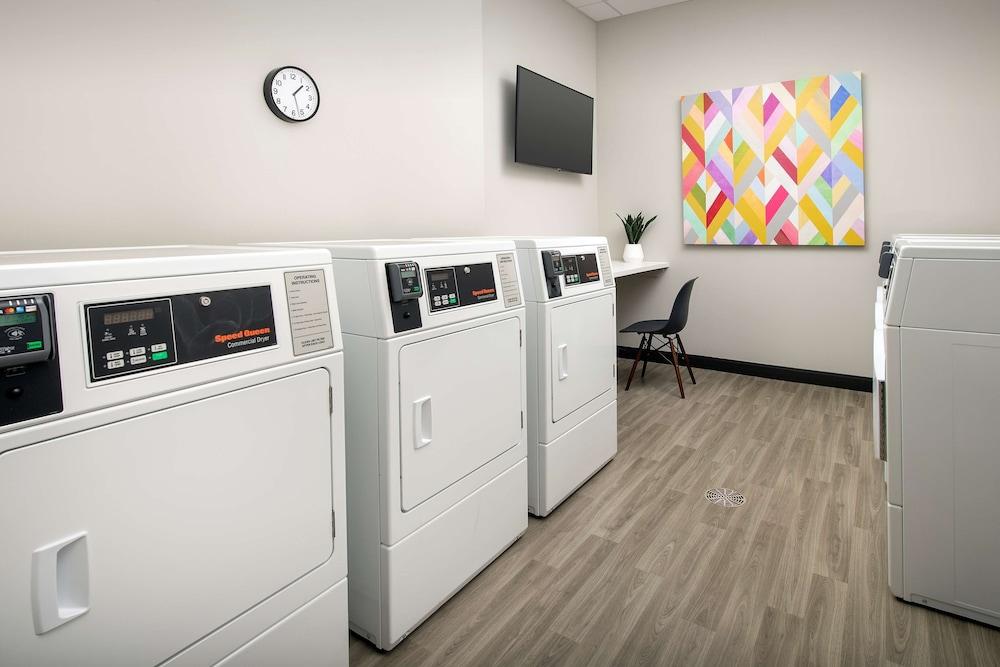Home2 Suites by Hilton Denver Central Park photo 13