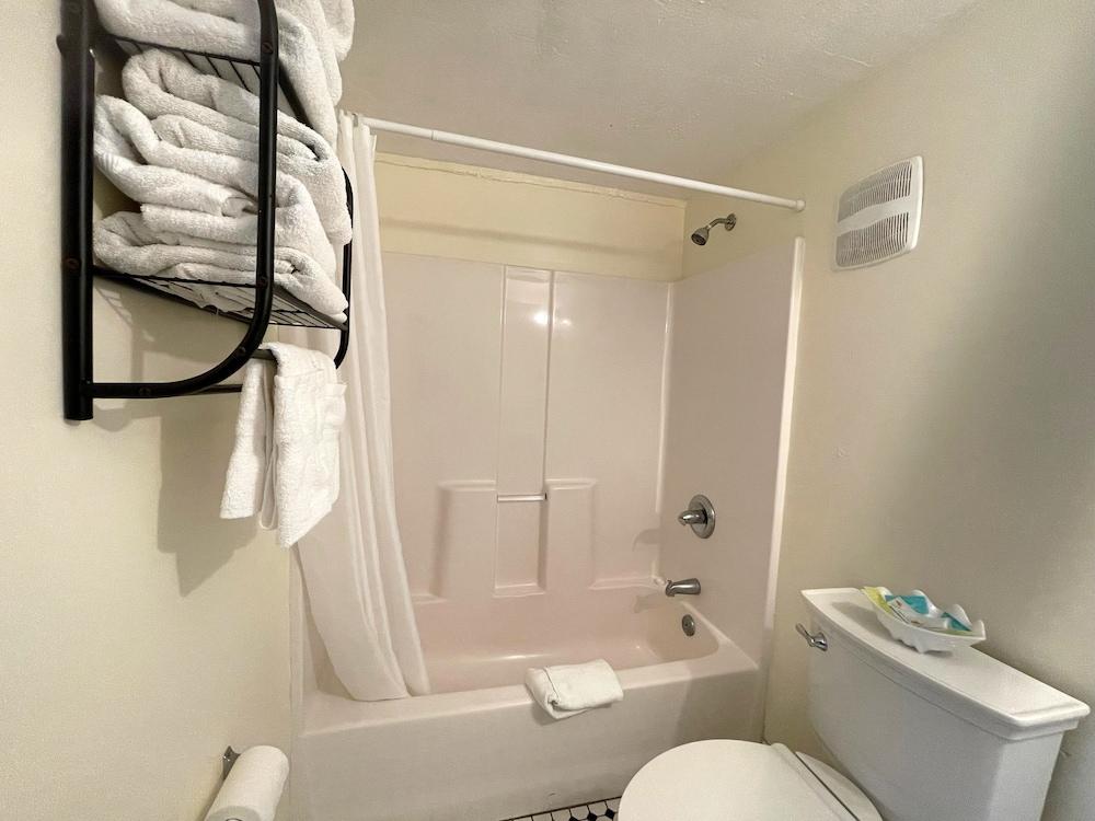 Magic Beach Motel photo 32