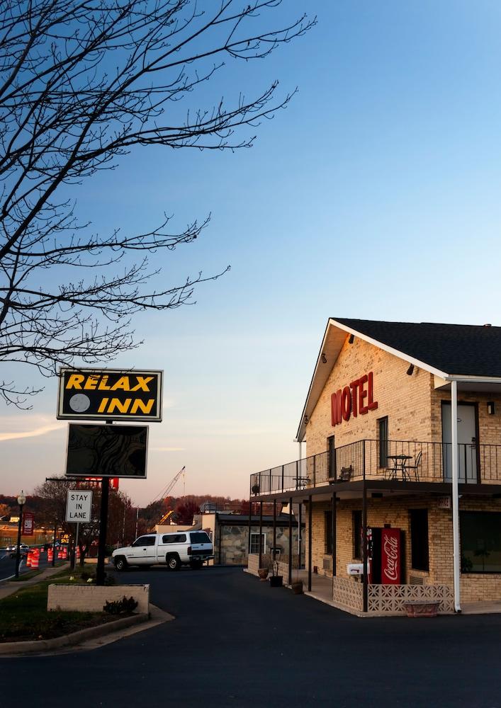 Relax Inn Motel photo 4