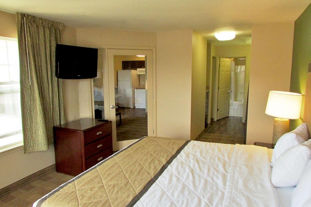 Extended Stay America Suites Denver Aurora North photo 20