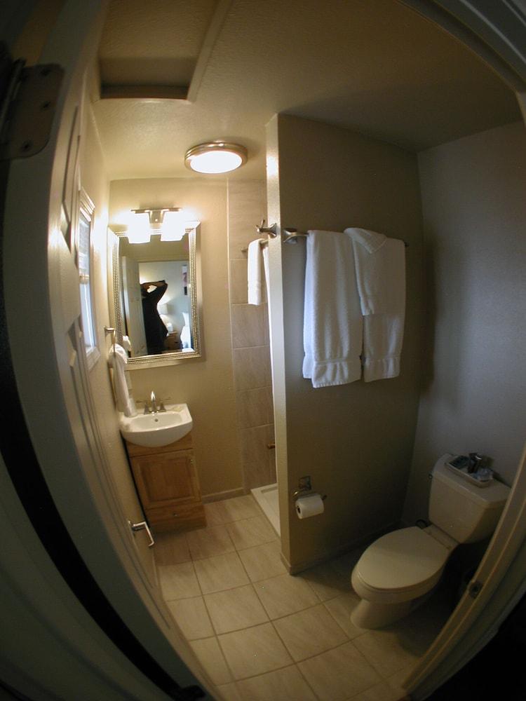 Lucia Lodge photo 37