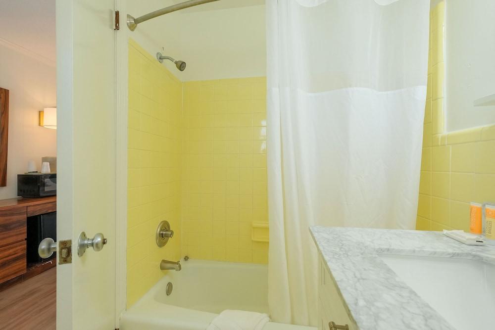 Bluff Shoal Motel photo 7