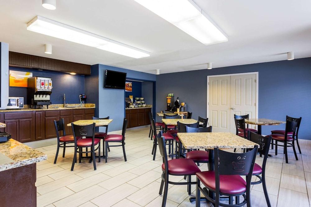 Quality Inn Indianola photo 53