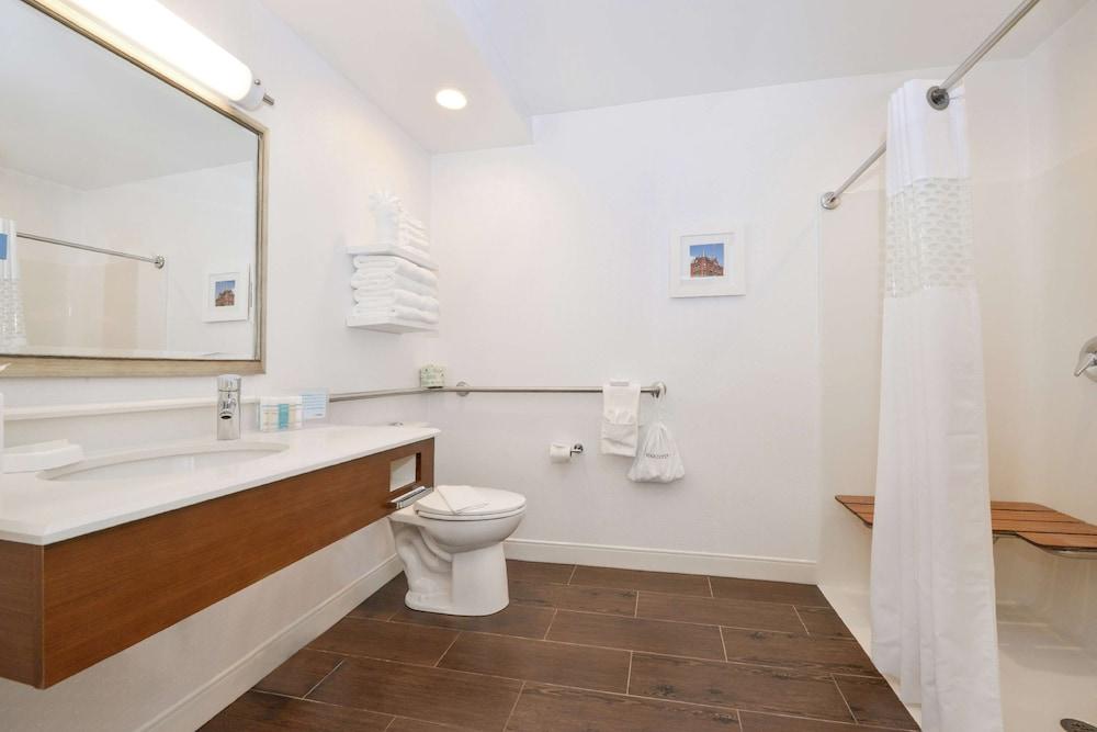 Hampton Inn Martinsburg photo 7