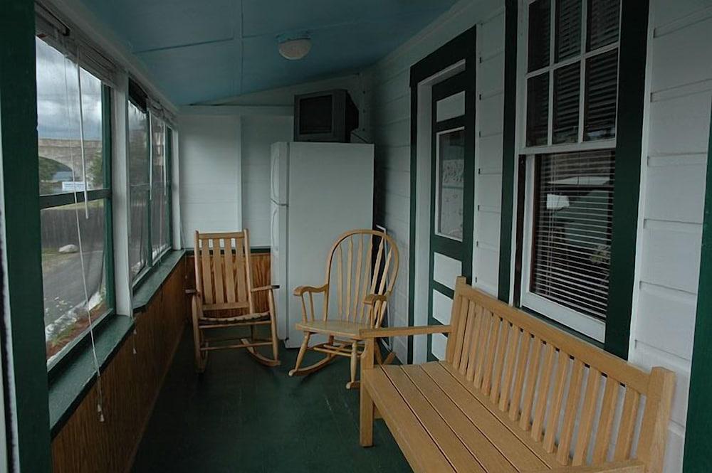 Channel Watefront Cottages photo 79