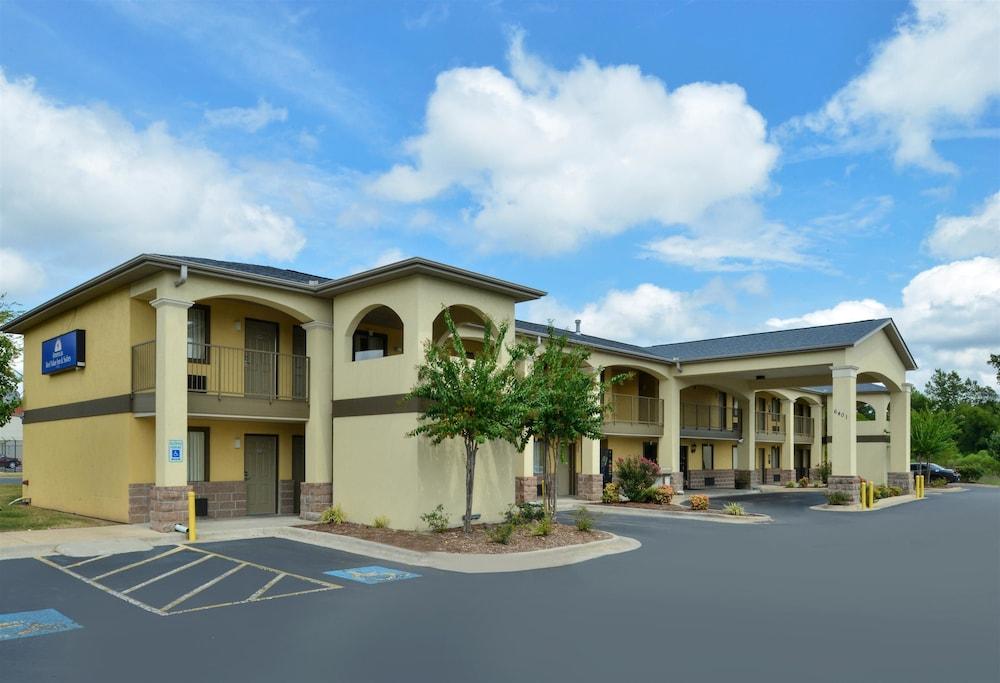 Americas Best Value Inn & Suites University Ave photo 16