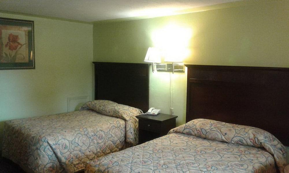Loyalty Inn photo 1
