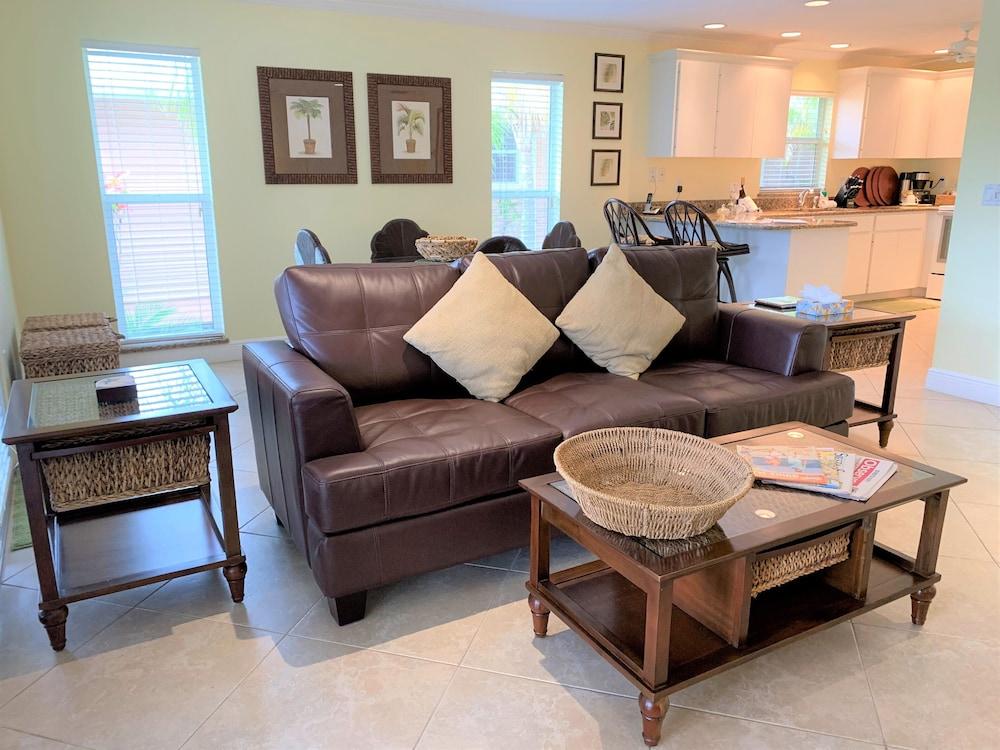 Siesta Palms By the Beach photo 59