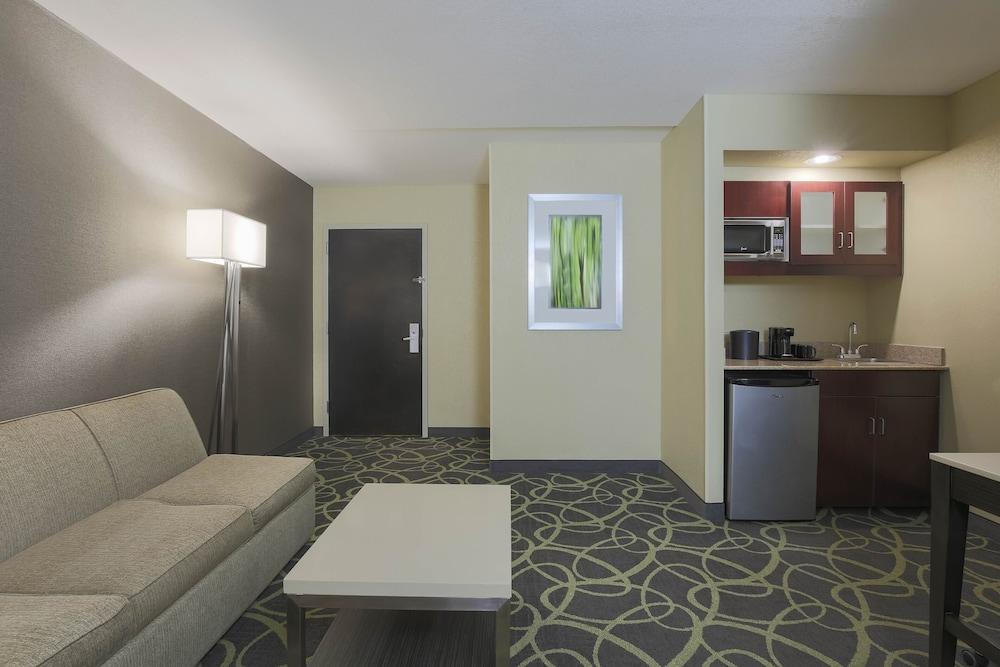 Springhill Suites Marriott Quail Springs photo 25