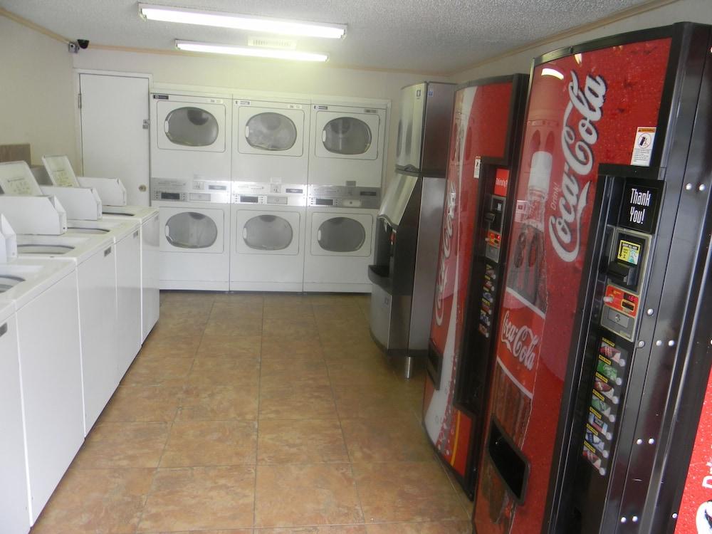 Americas Best Value Inn Conyer photo 43