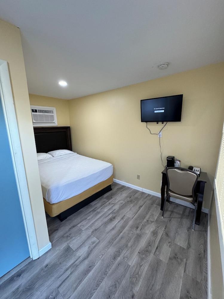Royal INN photo 2