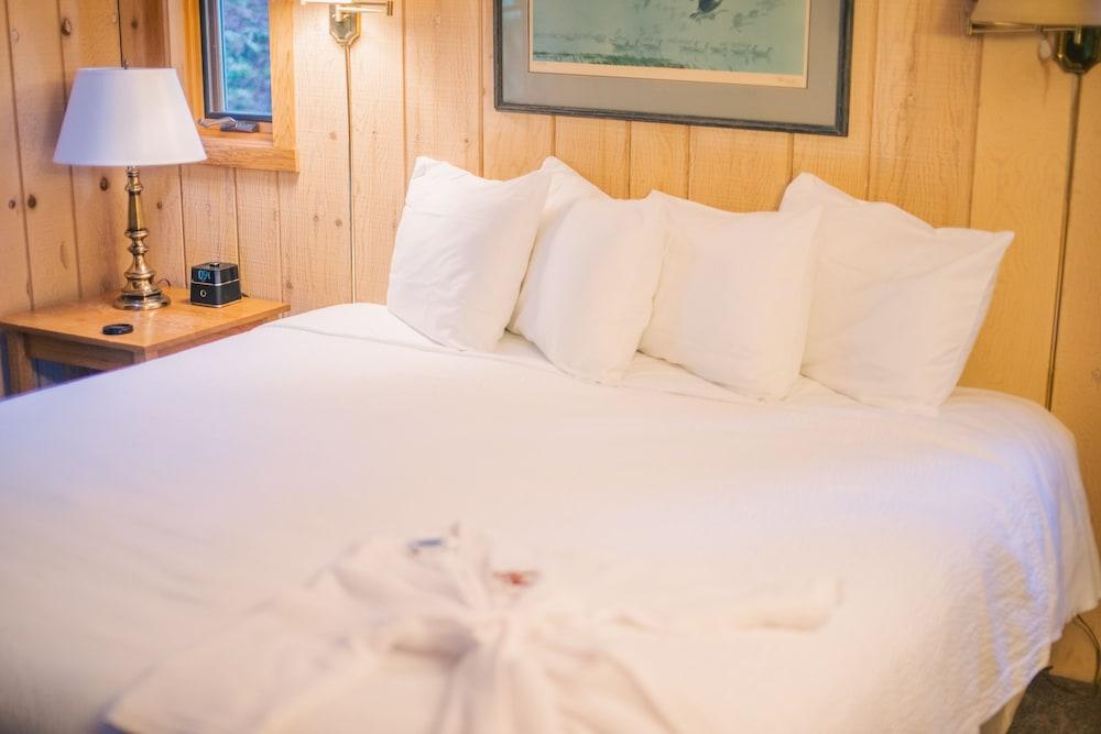 Steamboat Inn photo 9