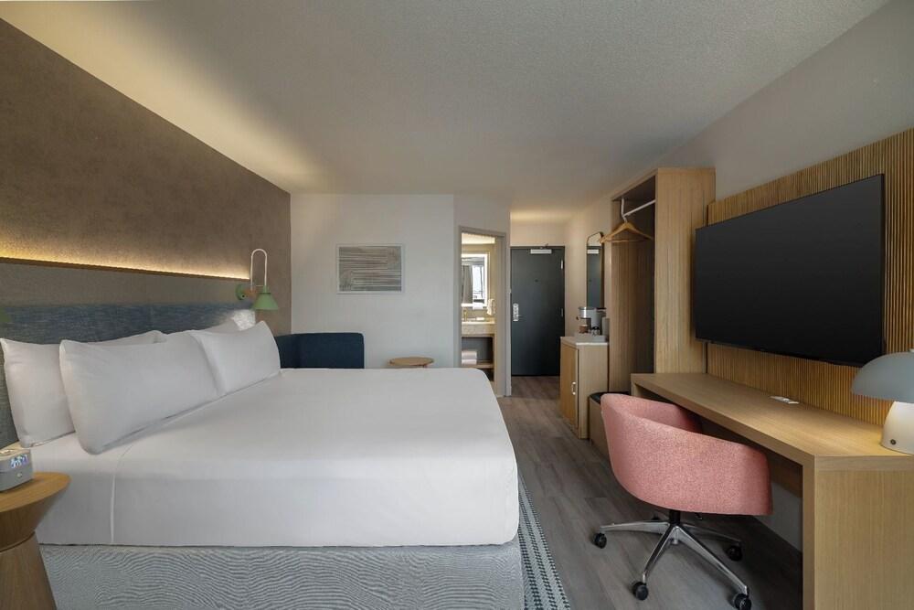 EVEN Hotel Detroit North - Troy photo 14