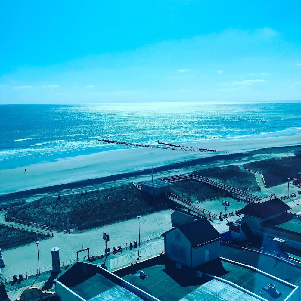 Boardwalk Resorts Atlantic Palace photo 32