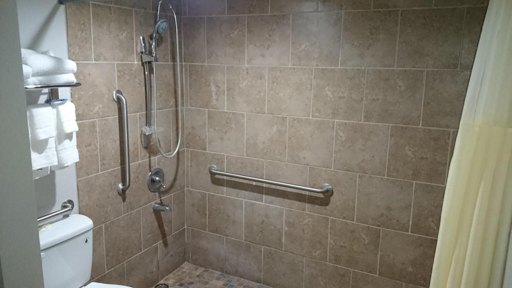 Quality Inn & Suites Stuttgart North photo 37
