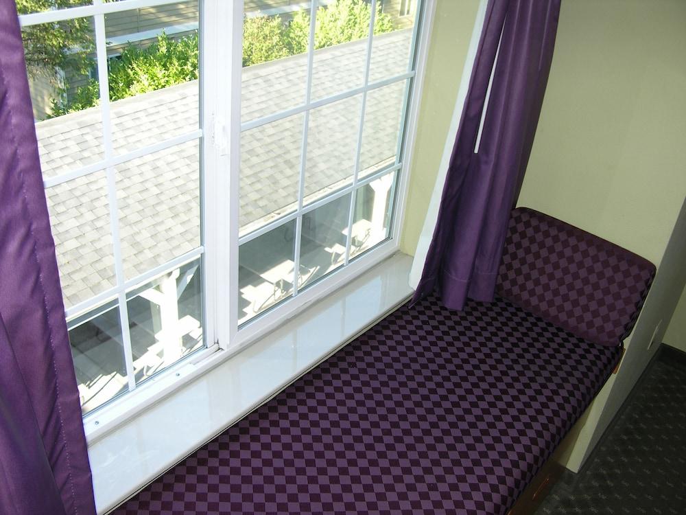 Stay Beyond Inn & Suites photo 10