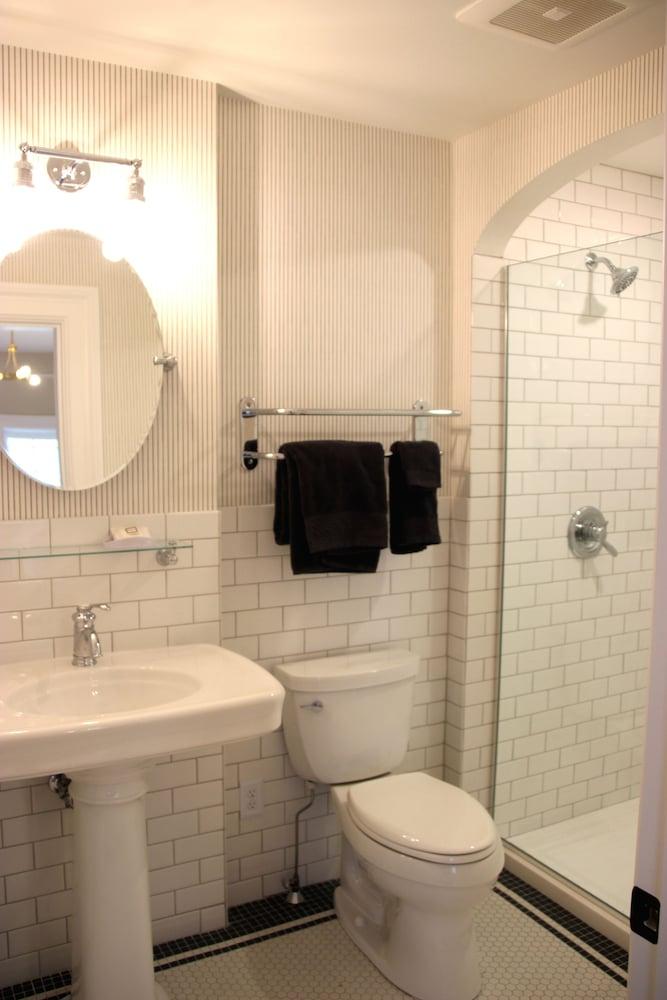 Governor's Mansion Inn photo 3