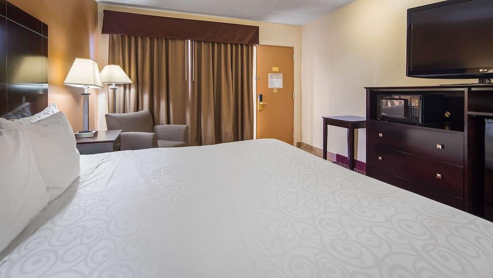 Days Inn by Wyndham St. Charles IL photo 12